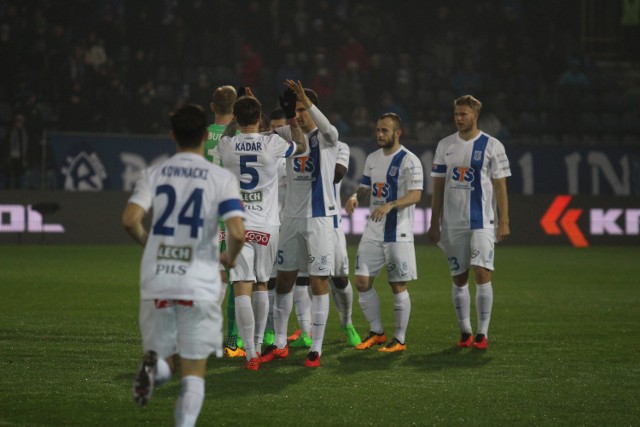 Lech Poznań pokonał Ruch Chorzów 3:1. Skala ocen od 1 do 10 punktów (1 za bardzo słabą, 10 za rewelacyjną grę).Oceniał: Karol Maćkowiak