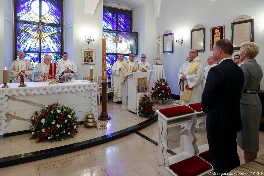 Prezydent Andrzej Duda otrzymał od krakowskich franciszkanów relikwie Męczenników z Pariacoto