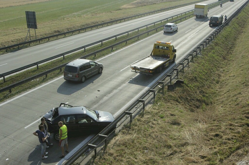 Wypadek na autostradzie A4. Utrudnienia pod Kostomłotami (ZDJĘCIA)