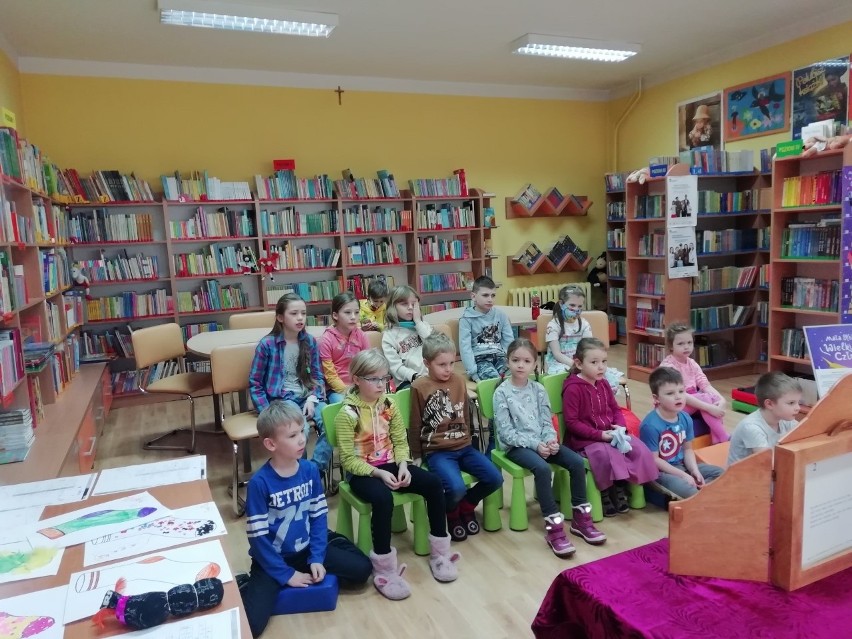 Ferie zimowe 2022 w bibliotece w Iłży. Dzieci mogły liczyć na wiele atrakcji