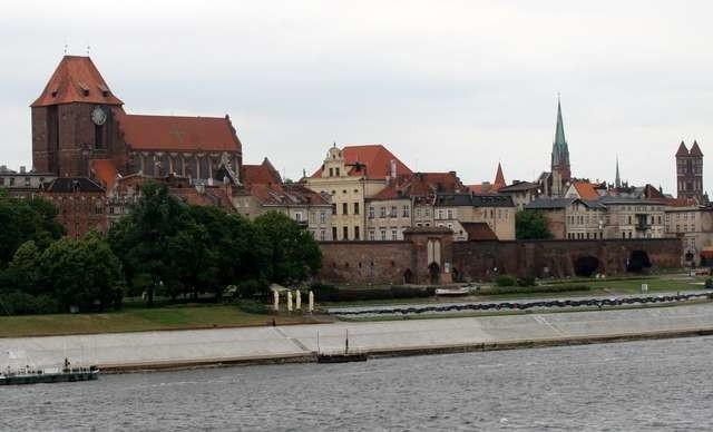 Stare Miasto ToruniuStare Miasto w Toruniu, widok z mostu