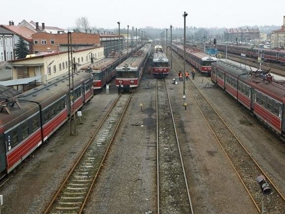 Według PKP Intercity, czas jazdy z Warszawy do Przemyśla skróci się o 66 minut (z 8 godzin i 4 minut do 6 godzin i 48 minut).