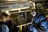 Straszny tramwaj jeździł po Gdańsku. Halloweenowa nocna trasa z czarownica, wampirami i martwymi pannami młodymi