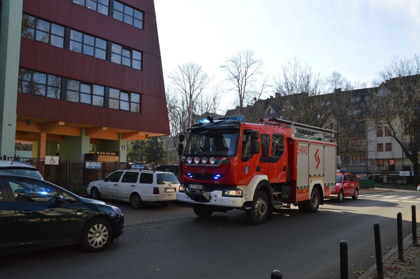 Zakopane. Alarm bombowy w sądzie i prokuraturze [ZDJĘCIA]