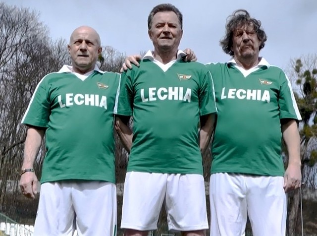 Byli piłkarze Lechii Gdańsk prezentują nowość z klubowego sklepu