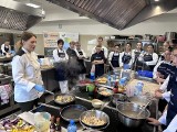 Lubuski Rarytas, czyli dziczyzna w Ceramiku w Żarach. Uczniowie gotowali pod okiem Anny Anklewicz, finalistki programu Hell's Kitchen