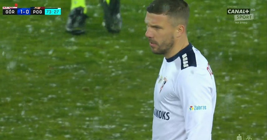 Lukas Podolski na wraca na boisko.