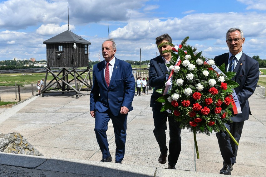 „Paliło się krematorium, paliły się inne baraki". Minęła 76. rocznica likwidacji obozu koncentracyjnego na Majdanku