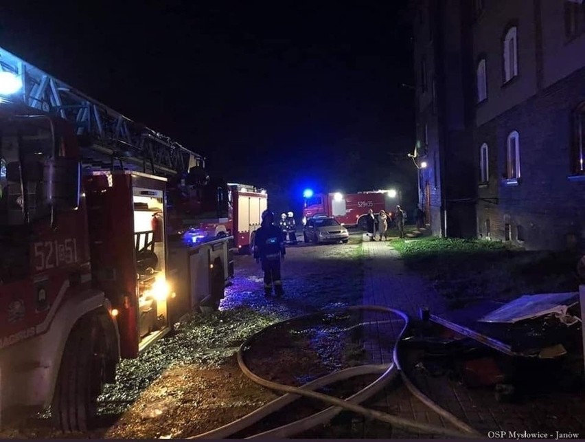 Pożar w Mysłowicach przy Laryskiej.