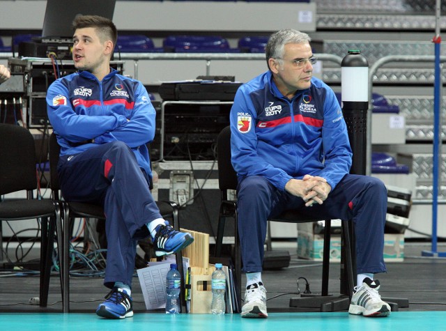 Jakub Głuszak (z lewej) był drugim trenerem Chemika Police już w poprzednim sezonie.
