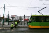 Tramwaje już jadą Głogowską w stronę Górczyna. Miały postój po wypadku z udziałem pasażerki 