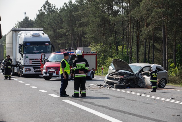 Wypadek przed skrzyżowaniem w Stryszku. Długo tu postoimy...