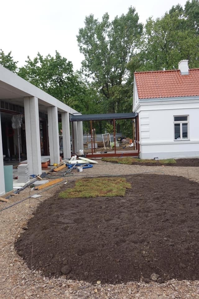 Ostrów Mazowiecka. Budowa Muzeum Dom Rodziny Pileckich dobiega końca. Zobacz zdjęcia