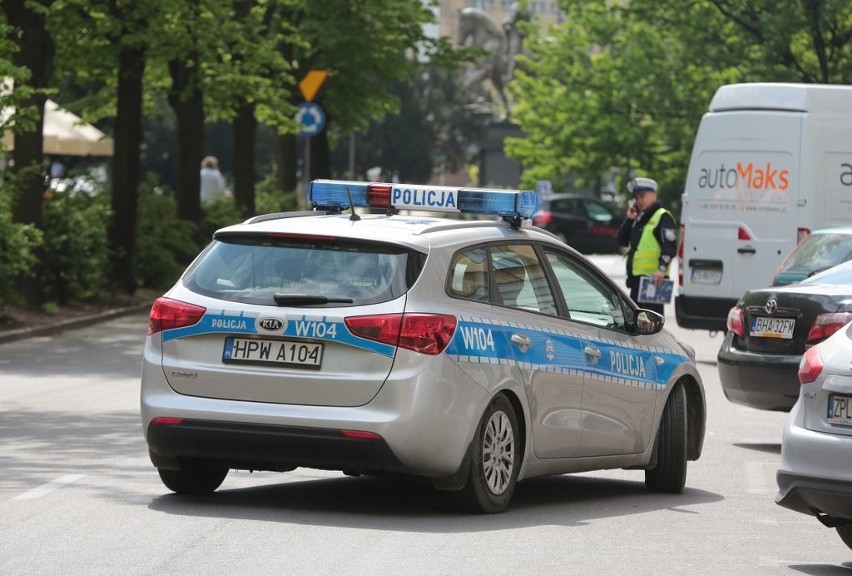 Tragiczne potrącenie na al. Jana Pawła II. Nie żyje kobieta