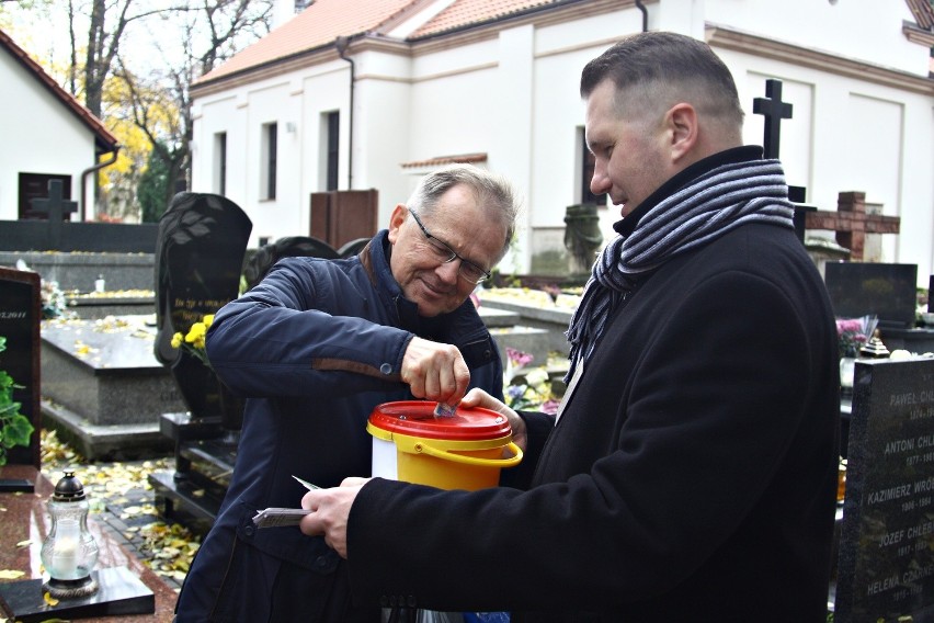 Kwesta na cmentarzu przy ul. Lipowej w Lublinie