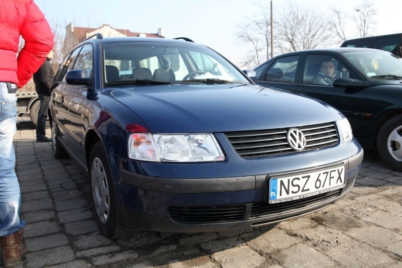 VW Passat, 1,9 TDI, 7 tys. 700 zł;