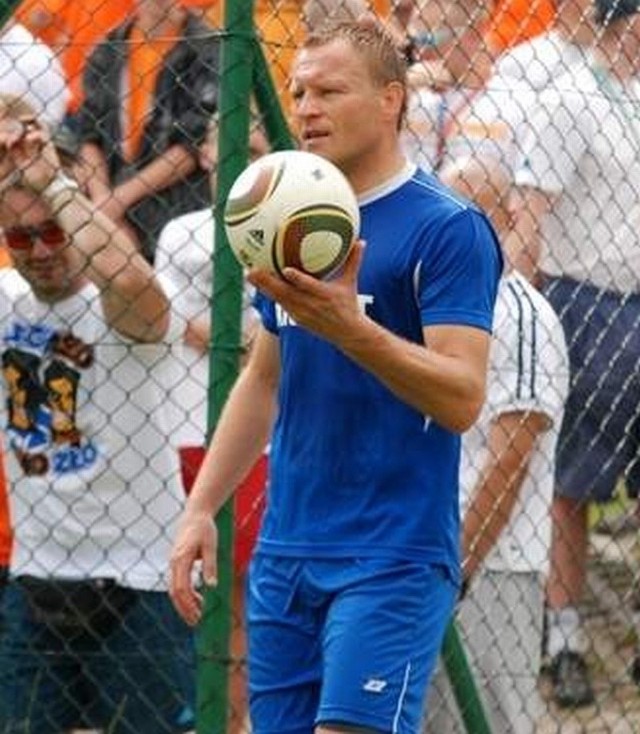 Dariusz Kozubek był bliski zdobycia bramki w meczu z Szydłowianką Szydłowiec, jednak po jego uderzeniu piłka trafiła w poprzeczkę.