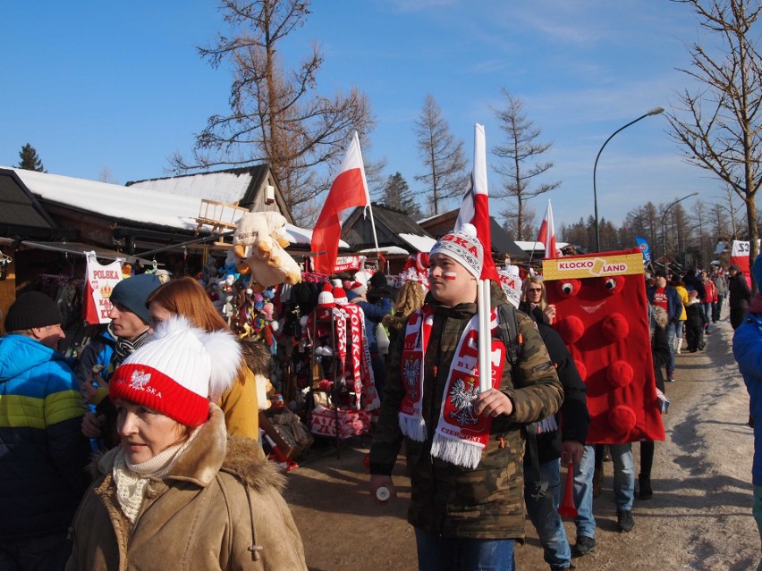 Zakopane. Kibice szykują się na skoki narciarskie [ZDJĘCIA]