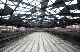 Budowa dworca Łódź Fabryczna. Ułożyli na dachach 7,5 tysiąca paneli [ZDJĘCIA+FILM]