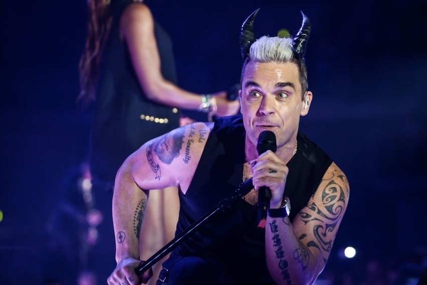 Robbie Williams zagrał koncert w Kraków Arenie. Artysta porwał publiczność! [ZDJĘCIA]