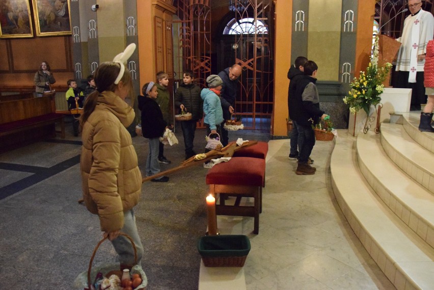 Święcenie wielkanocnych pokarmów w katedrze św. Mikołaja,...