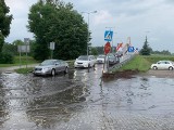 Ostrołęka. Plac Bema po deszczu. 16.07.2021 r. Plac został zalany. Zdjęcia