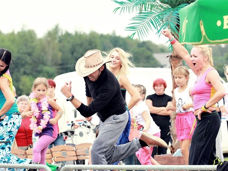 Zumba na plaży kluczborskiego zalewu