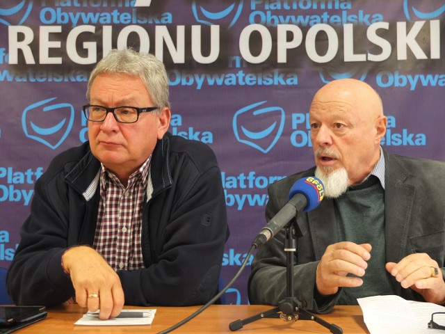 Poseł Leszek Korzeniowski i senator Aleksander Świeykowski.