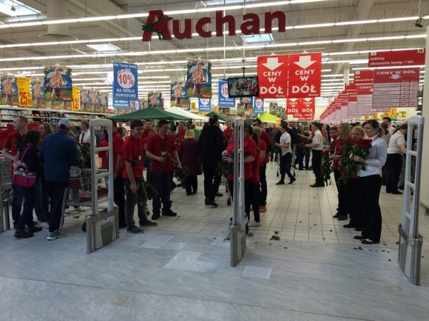 Sklepy Auchan nie będą czynne w niedzielę 24 maja