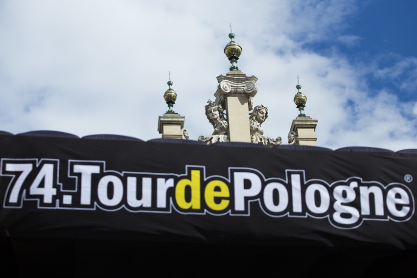 74. Tour de Pologne: prezentacja ekip na krakowskim Rynku