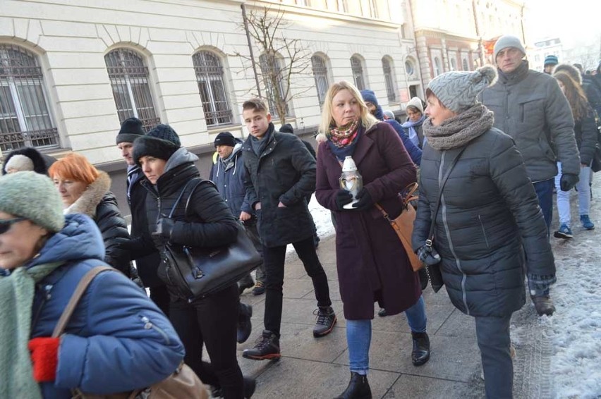 Setki osób w Świnoujściu żegnały zamordowanego Piotrka