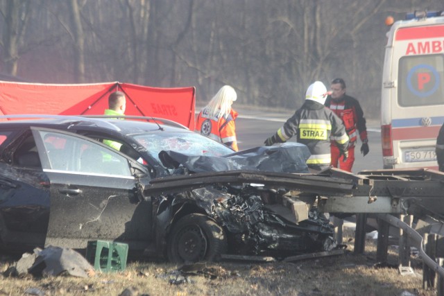 Tragiczny wypadek na trasie DK 86. Trasa jest zablokowana