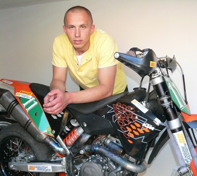 Karol Mochocki z Radomskiego Towarzystwa Motocyklowego zwyciężył w Starym Kisielinie i umocnił się na pozycji lidera mistrzostw Polski w wyścigach supermoto