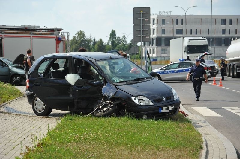 Do wypadku doszło około godziny 15 w Białymstoku, na ul....