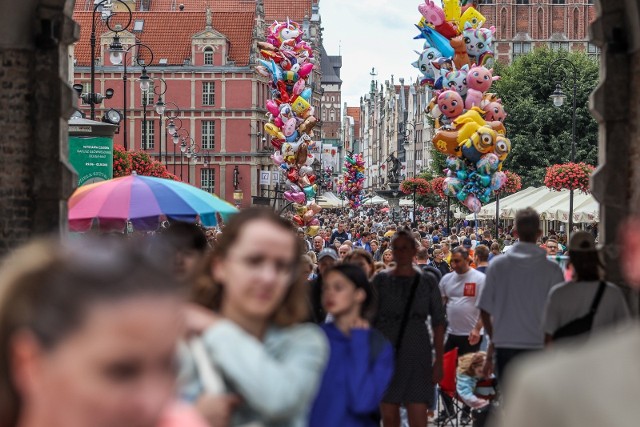 Tłumy na ulicach Gdańska w ostatni weekend lipca