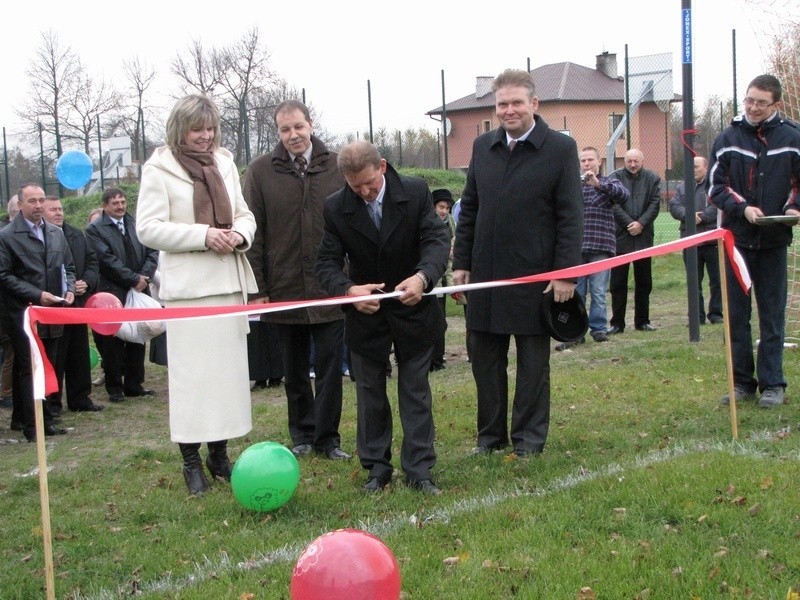 Otwarcie boiska i świeto pieczonego ziemniaka w SOSW w...