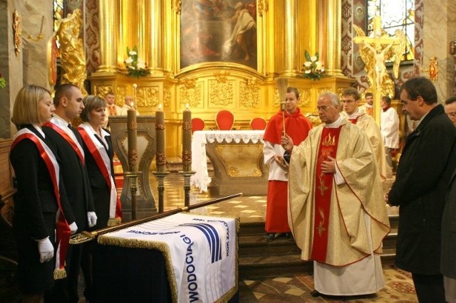 Poczet sztandarowy wodociągów towarzyszył uczestnikom ceremonii jubileuszu nie tylko podczas mszy w Katedrze, również na uroczystej gali.