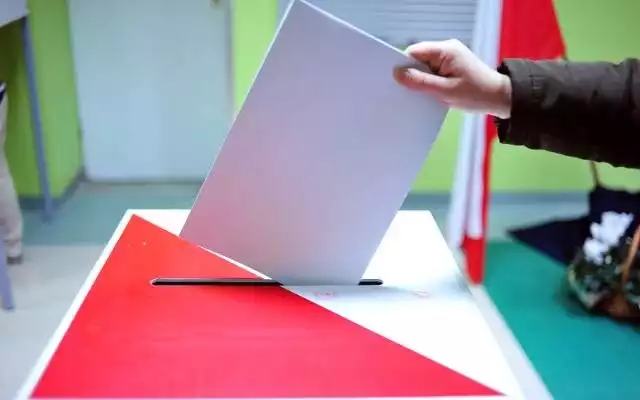 Wybory samorządowe już 21 października. Kto będzie startował na wójta gminy Przyłęk? Zobacz kandydatów, klikając w zdjęcia. 