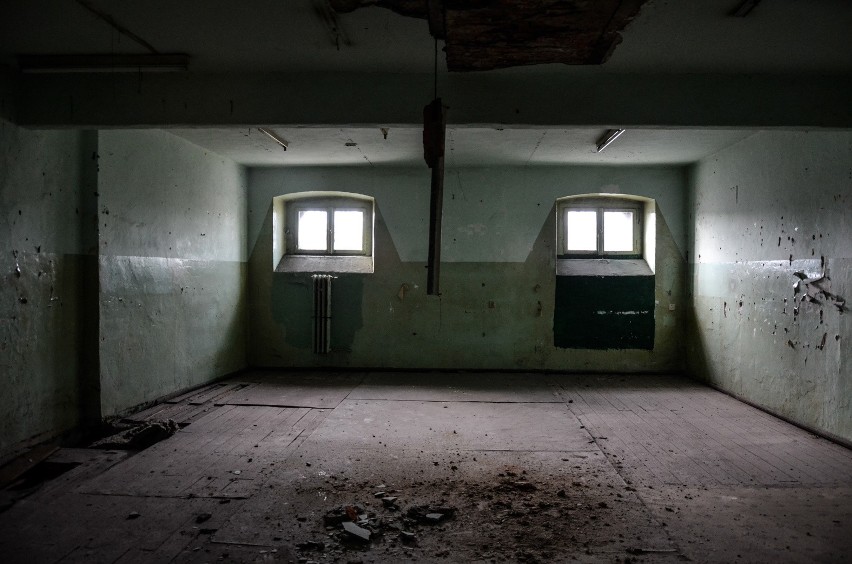 Opuszczone więzienie "Mały Shawshank". Najcięższy i najstarszy zakład karny w Polsce, z którego nikt nie uciekł. Zdjęcia