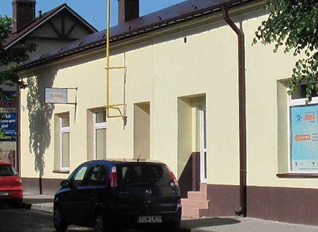 Siedziba nowo otwartego Lokalnego Ośrodka Wsparcia Ekonomii Społecznej mieści się przy ulicy Mickiewicza we Włoszczowie.  