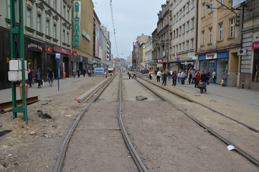 Katowice: Rozpoczął się montaż elewacji na Galerii Katowickiej [ZDJĘCIA]