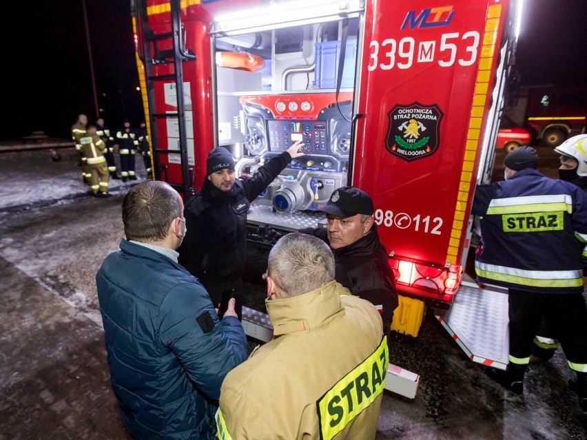 Ważny moment dla Ochotniczej Straży Pożarnej w Wielogórze. Trafił tam nowy wóz bojowy