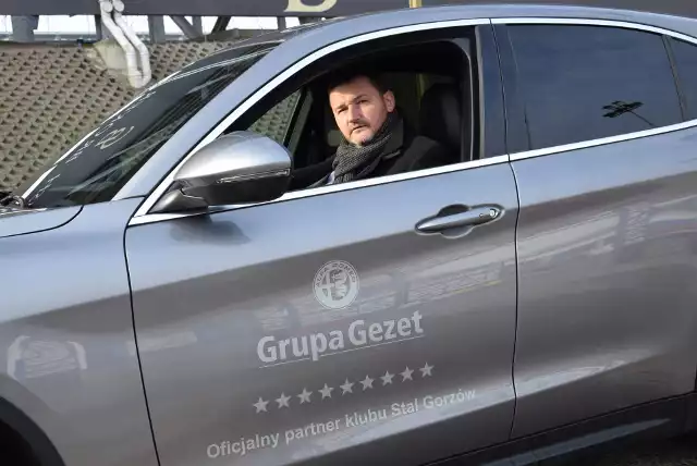 Tym samochodem jeździ prezes klubu Stali Gorzów Ireneusz Maciej Zmora.