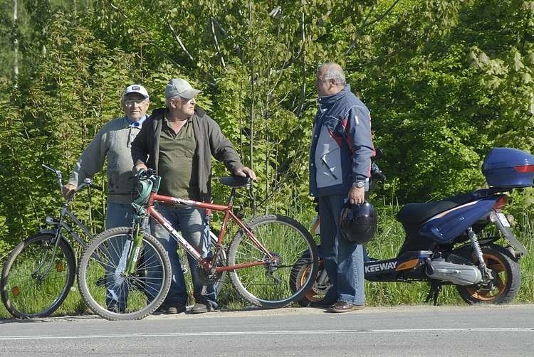 Na strzezonym przejeLdzie kolejowym w Sycewicach ciezarówka...