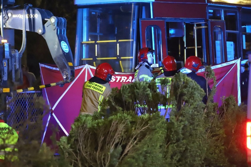 Tramwaj śmiertelnie potrącił nastolatkę we Wrocławiu. Czy tragedii można było uniknąć? Tak twierdzi motorniczy