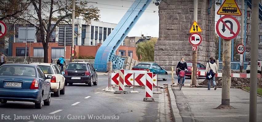 Ogromne korki we Wrocławiu. Stanął plac Społeczny i cała okolica