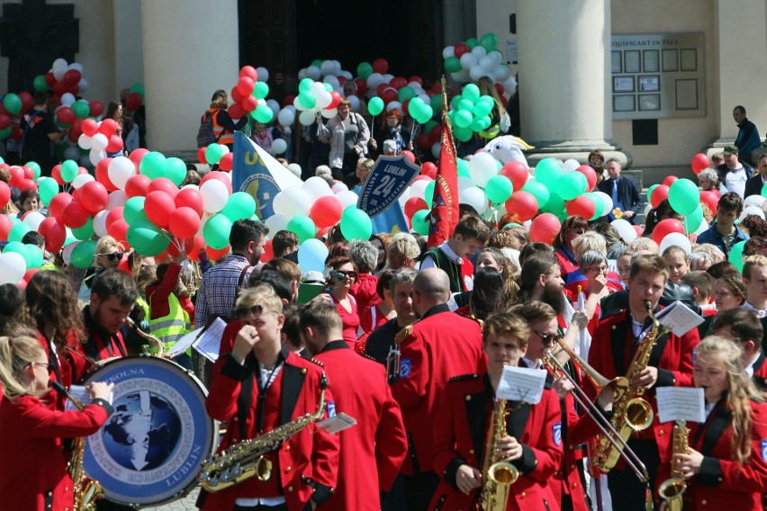 Dzień Solidarności Międzypokoleniowej w Lublinie. Dzieci i seniorzy utworzyli most (ZDJĘCIA)