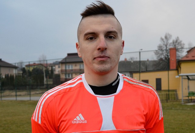Dawid Pędziałek, bramkarz LKS Żarki, poprowadził swój zespół do finału Pucharu Polski w zachodniej Małopolsce.