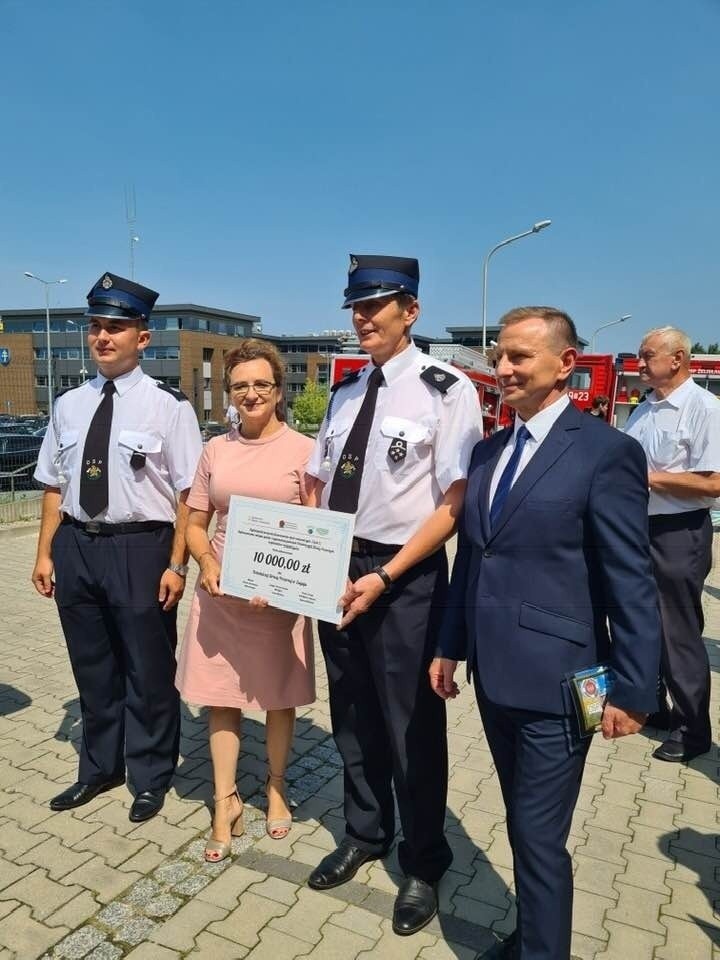 Promesy na zakup niezbędnego wyposażenia dla jednostek Ochotniczej Straży Pożarnej z powiatu pińczowskiego [LISTA]