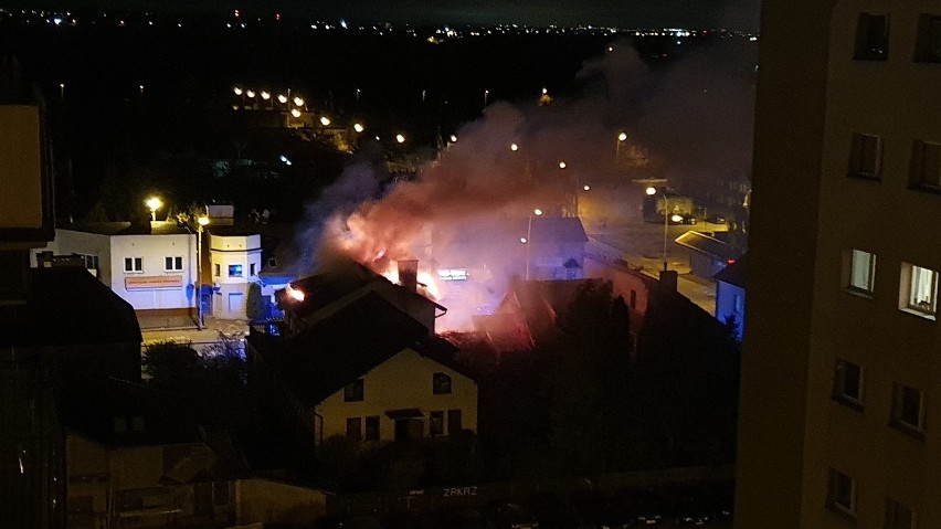 Pożar w Tczewie. 30.10.2020 r. Palił się pustostan
